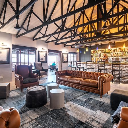 Gondwana Etosha Safari Lodge Okaukuejo Exterior foto