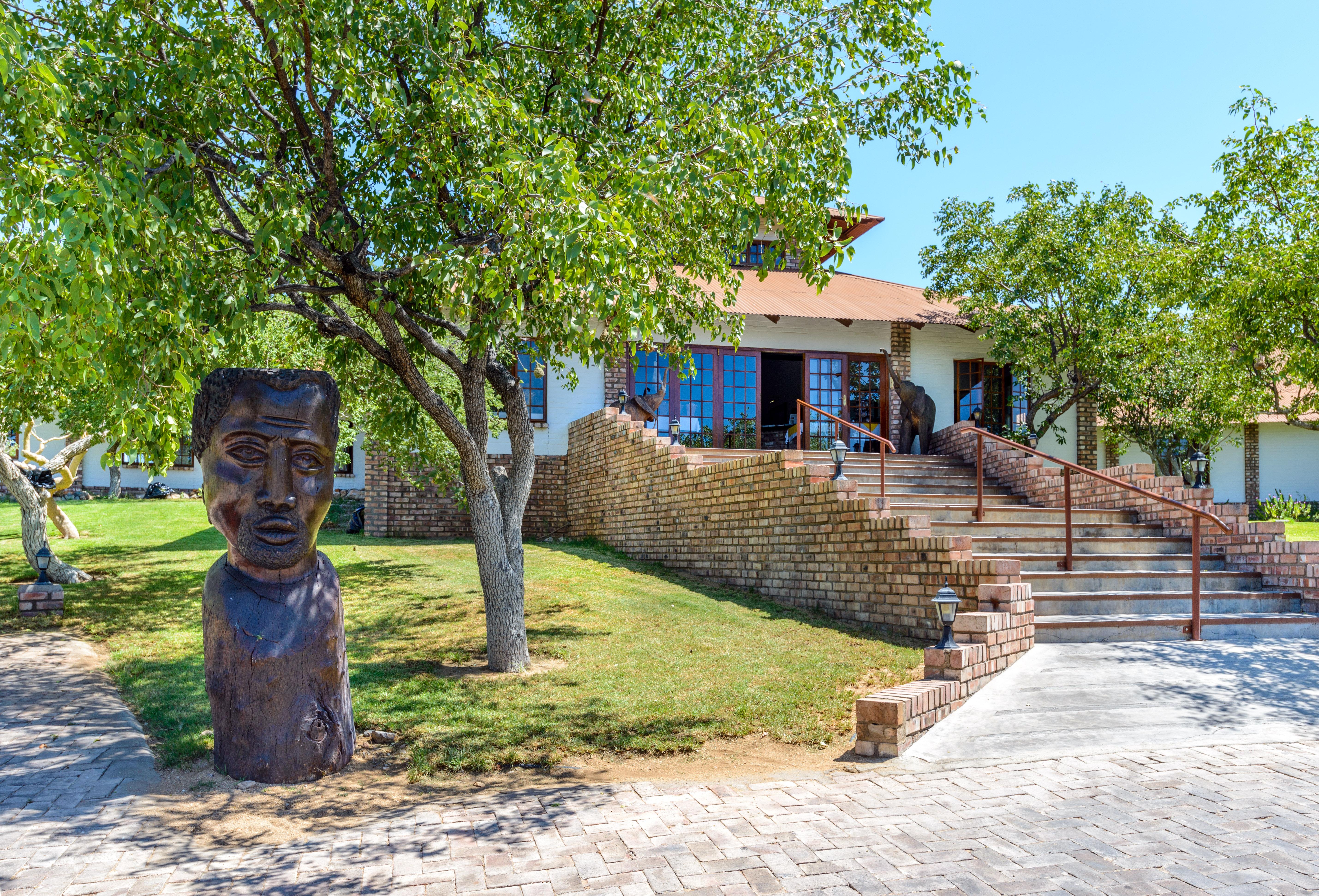 Gondwana Etosha Safari Lodge Okaukuejo Exterior foto