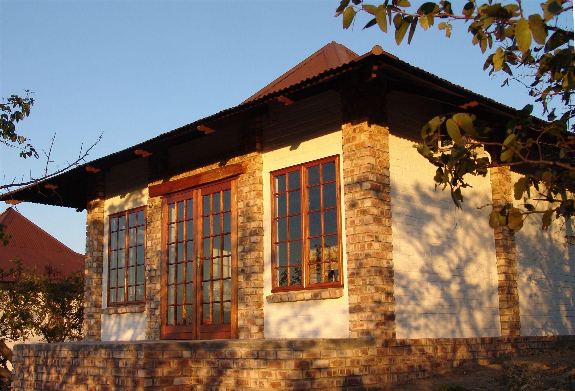 Gondwana Etosha Safari Lodge Okaukuejo Exterior foto