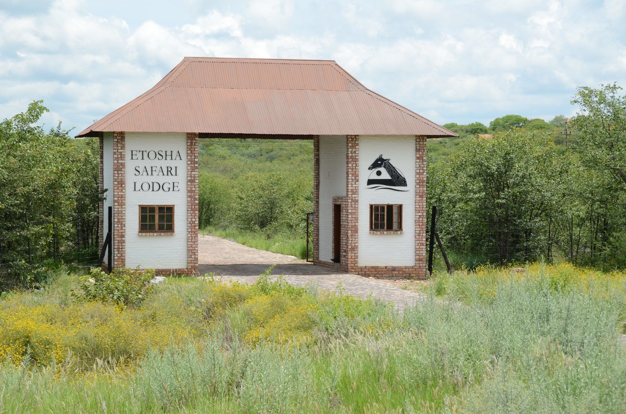 Gondwana Etosha Safari Lodge Okaukuejo Exterior foto