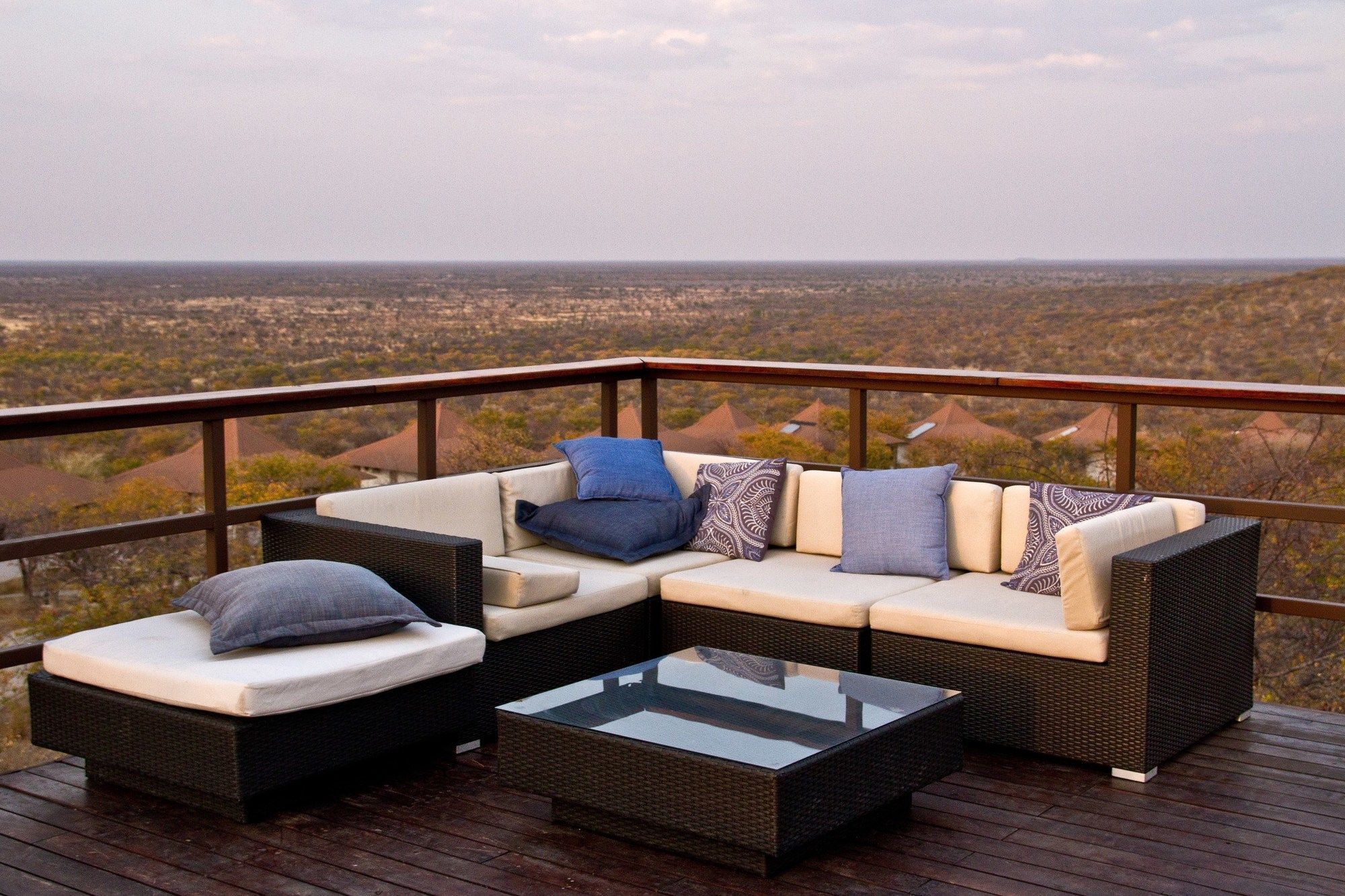 Gondwana Etosha Safari Lodge Okaukuejo Exterior foto